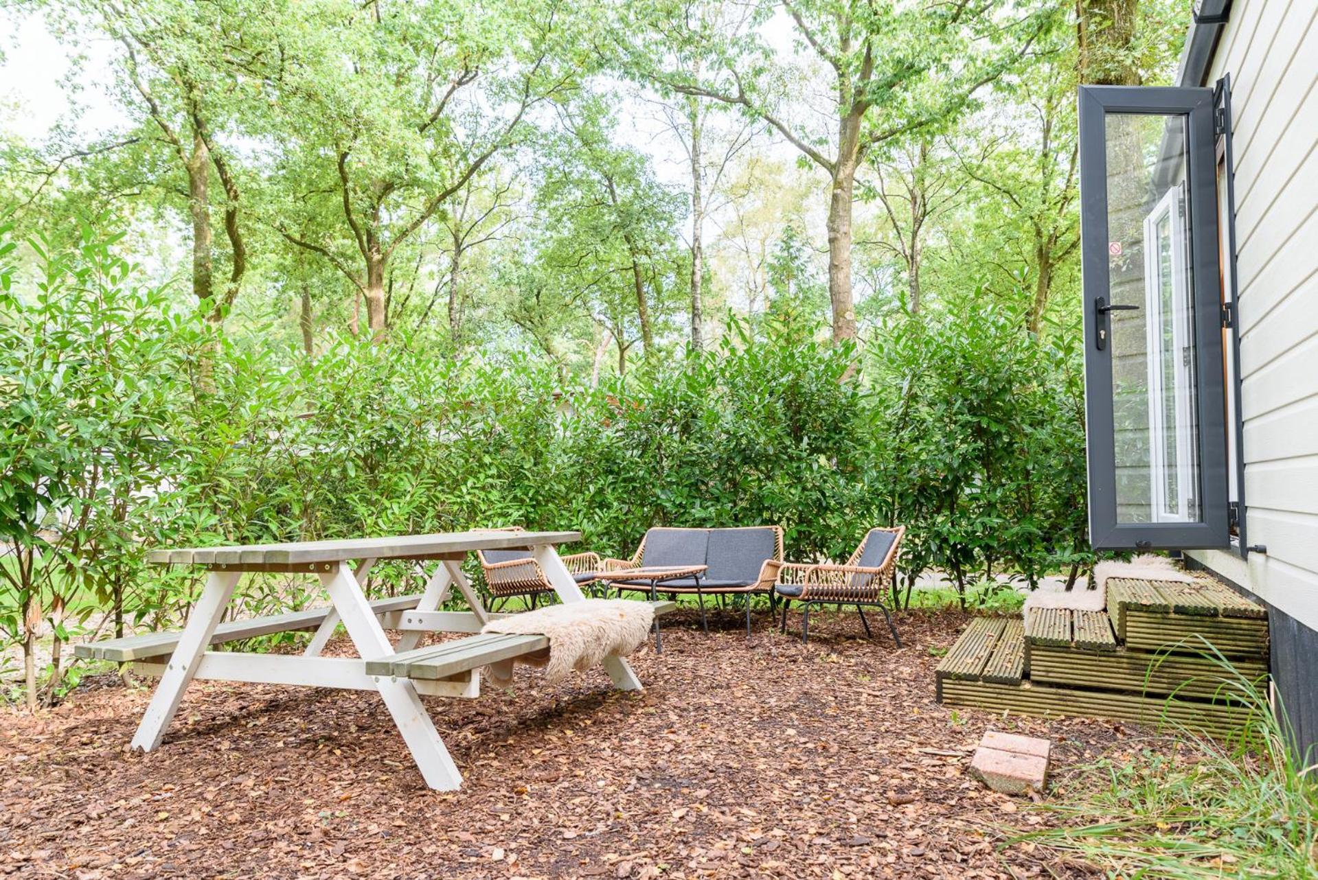 Veluwe Chalet Aan Het Bos - Kids - Pool - Dog Hoenderloo Bagian luar foto